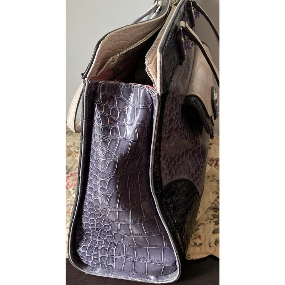Guess Y2k VTG Womens Shoulder Bag Croc Effect Faux Leather Zip Closure Pockets - Picture 6 of 16